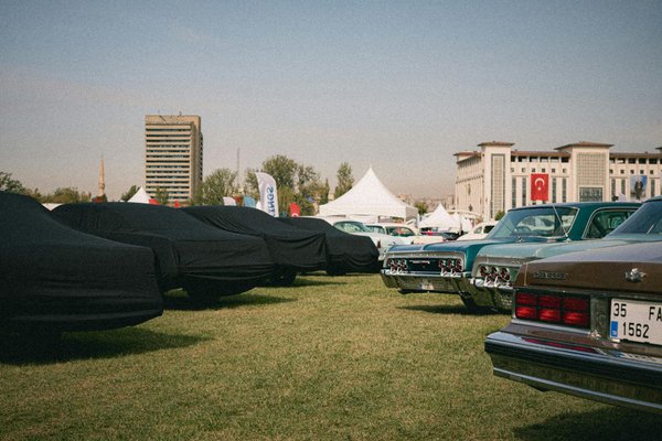 Unleash Your Night Out: The Ultimate Guide to Rocking a Velvet Jacket in Liverpool